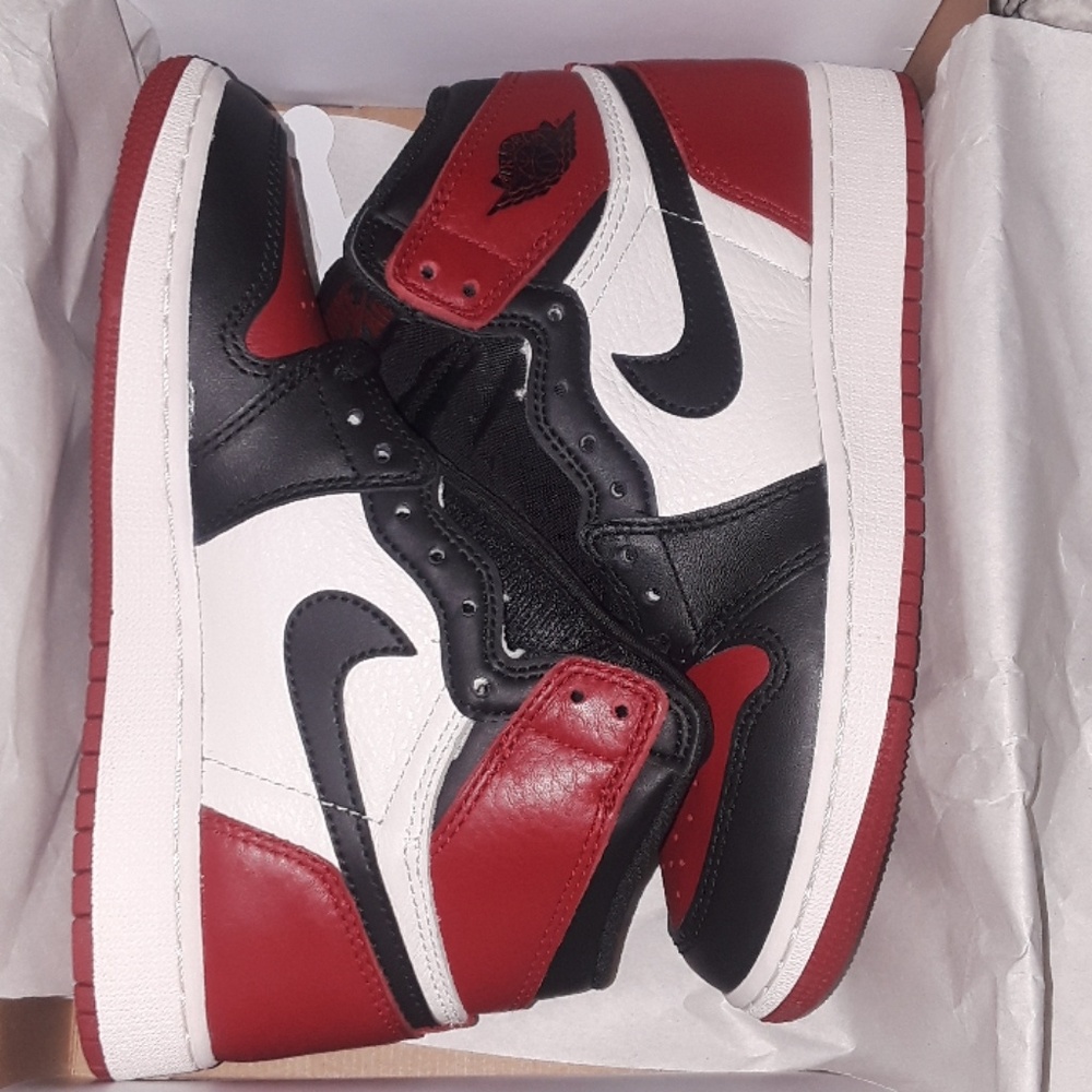 Air Jordan 1 retro high OG BG  sz 3.5